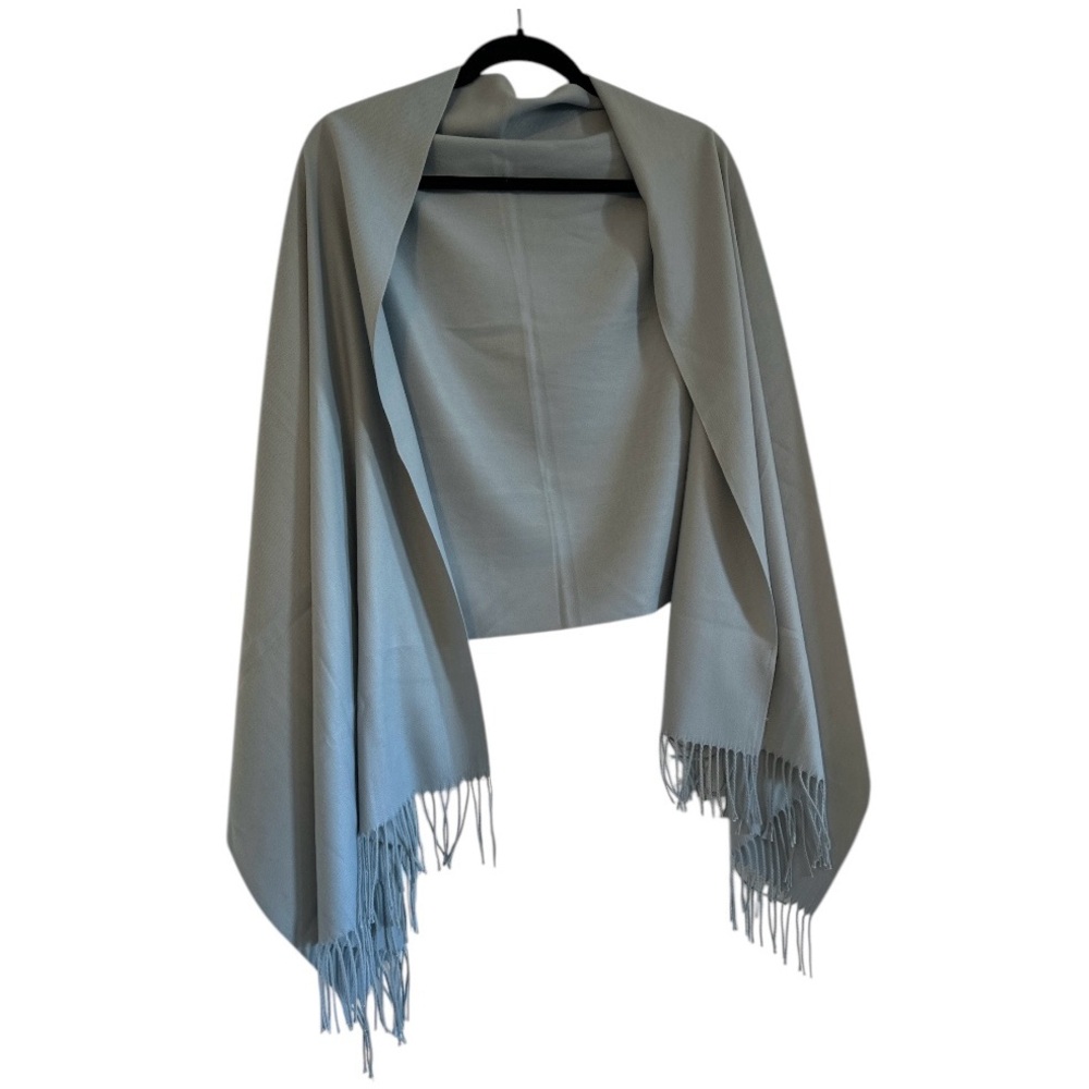 NWOT | Cashmere & Wool Blend Silver / Light Grey Scarf / Wrap / Shawl - Picture 4 of 10